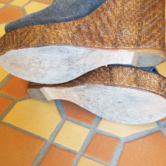 Stuart Weitzman High High Wicker Wedges - Picture 7 of 8